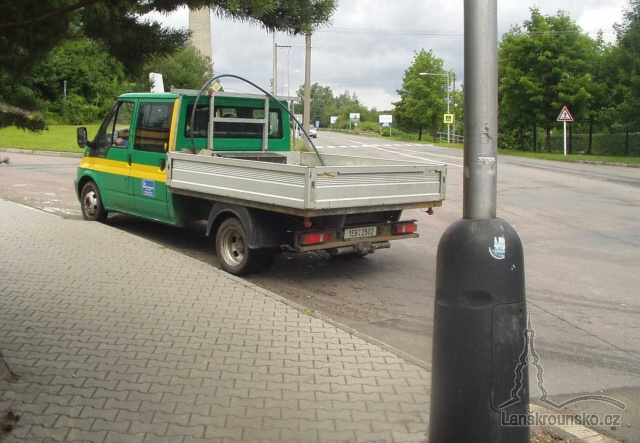 04_Opravarske vozidlo vodarenske spolecnosti.jpg